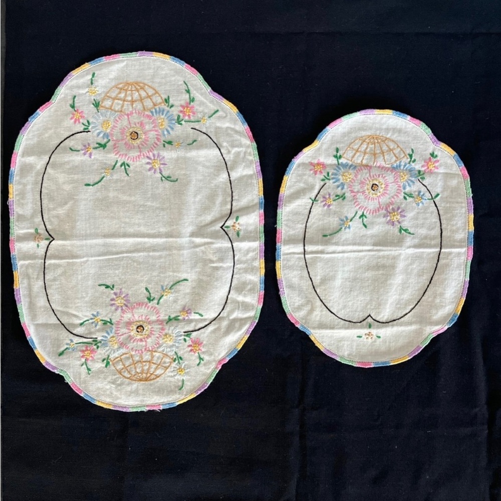 Floral Embroidered Linen Doilies Set